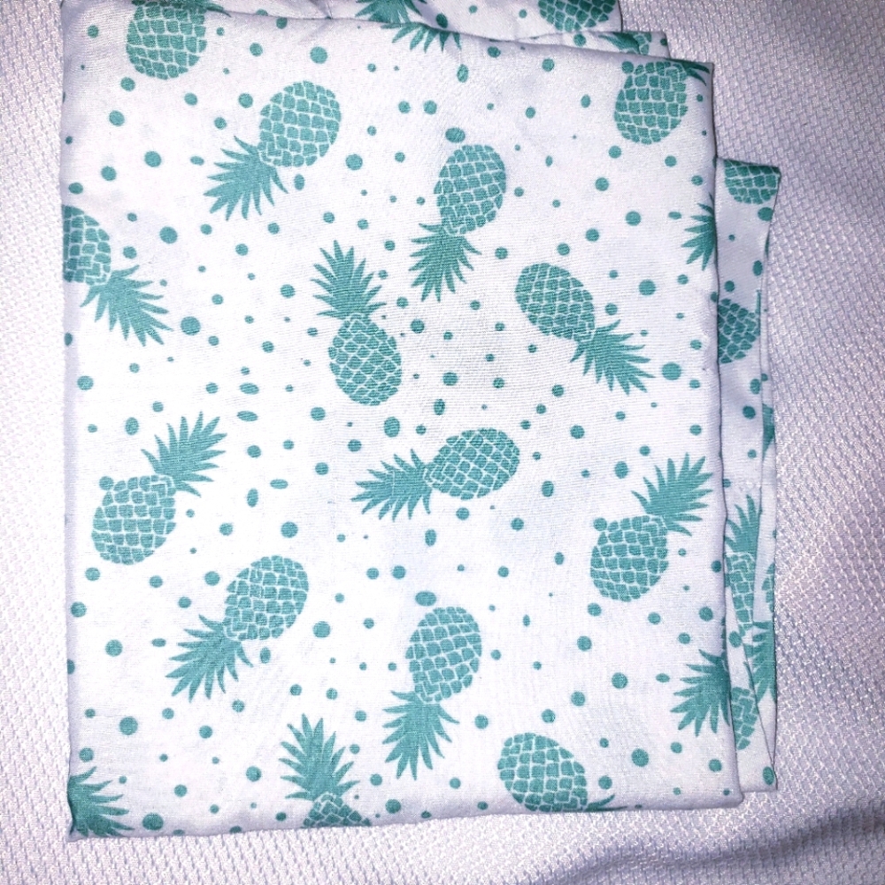 Pineapple pillowcase